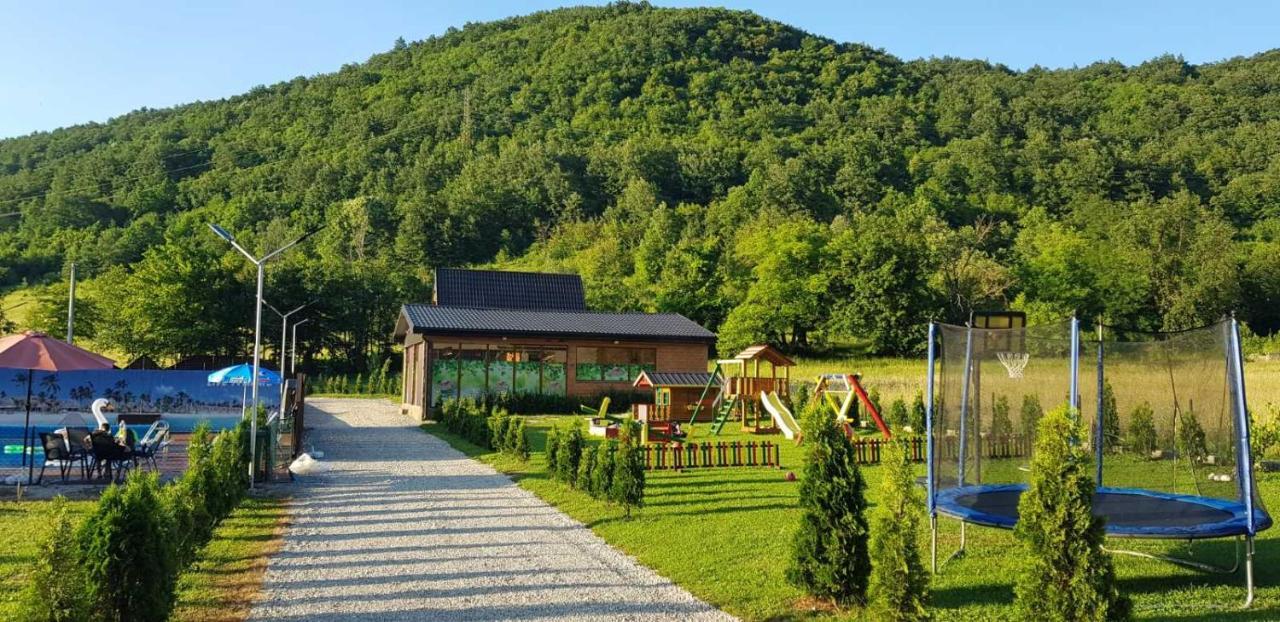 Live Nature Bihac Luaran gambar