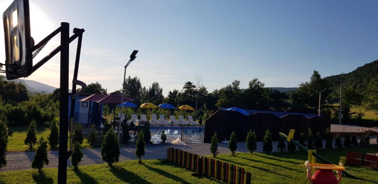 Live Nature Bihac Luaran gambar