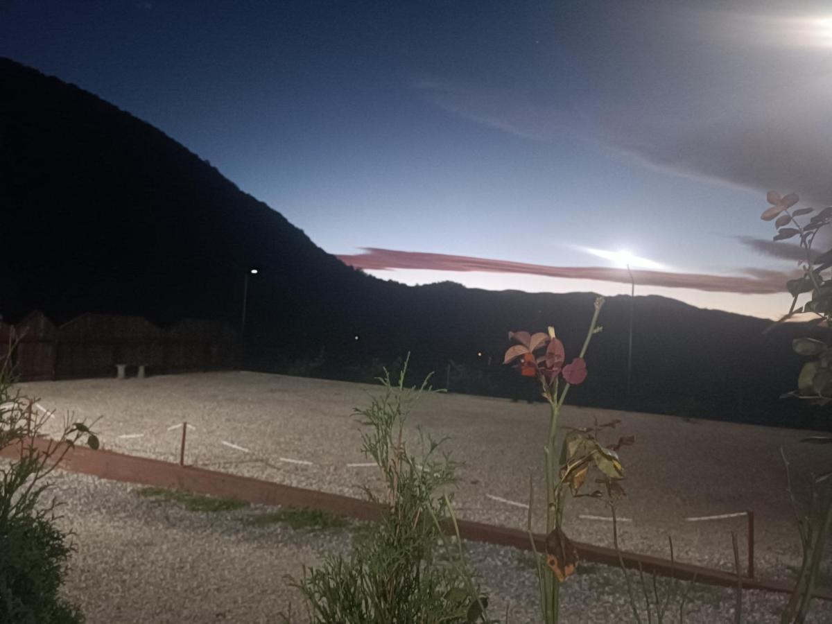 Live Nature Bihac Luaran gambar