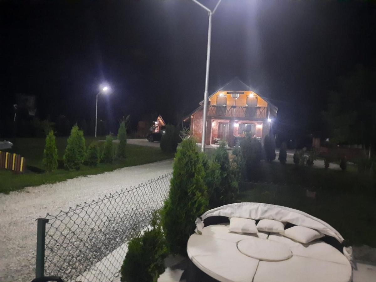 Live Nature Bihac Luaran gambar