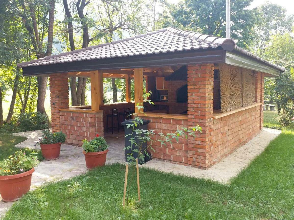 Live Nature Bihac Luaran gambar